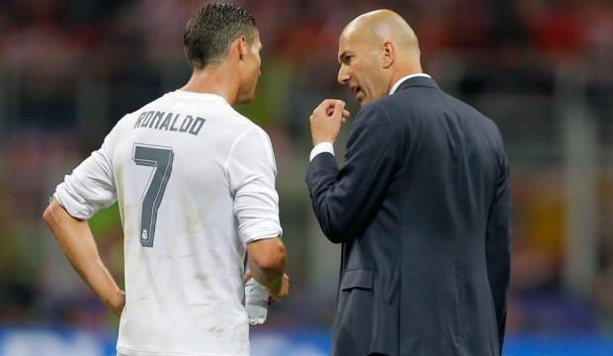 Ronaldo, ManU'ya Zidane'ı istiyor!