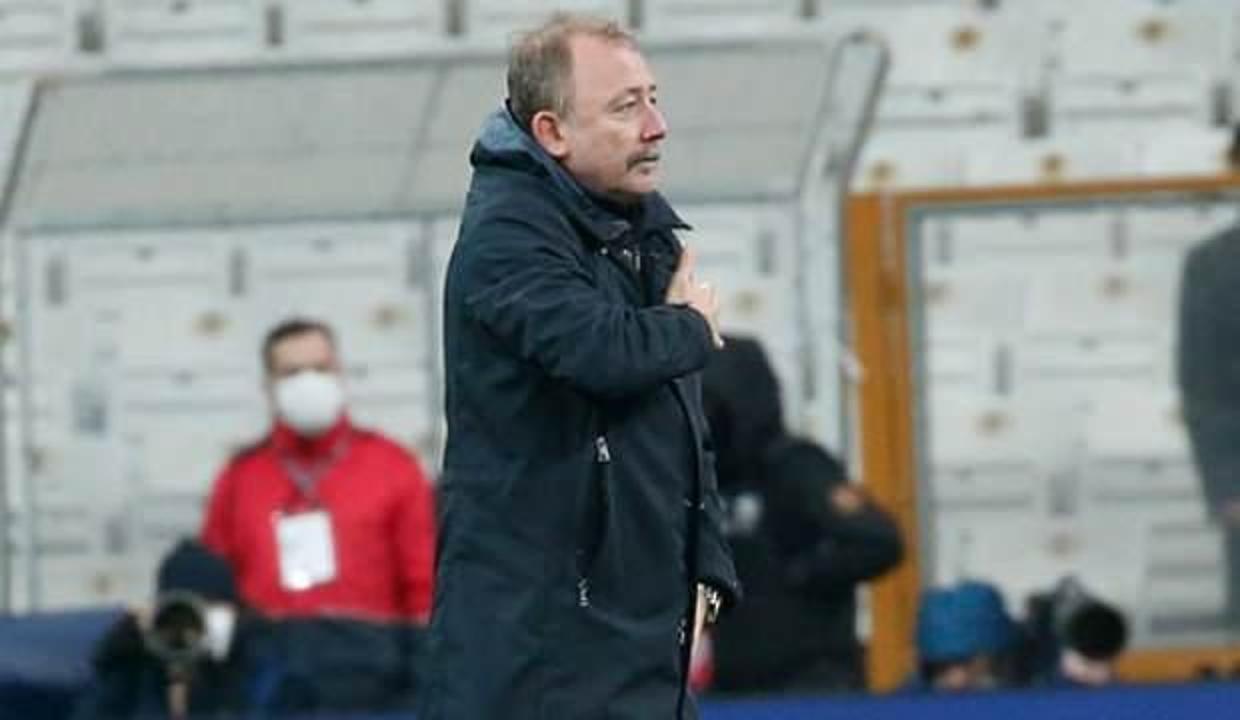 Beşiktaş taraftarından Sergen Yalçın’a destek