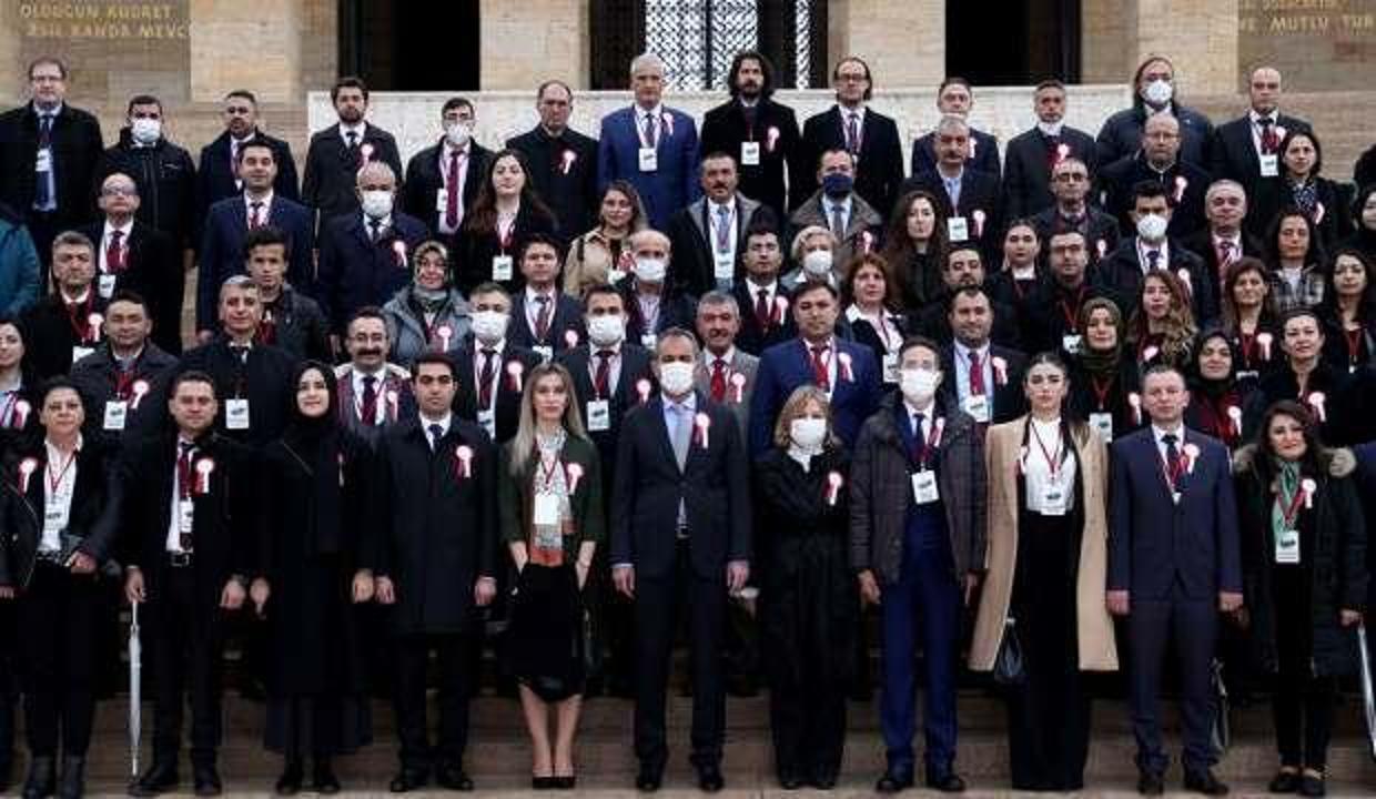 Bakan Özer, öğretmenlerle Anıtkabir'i ziyaret etti