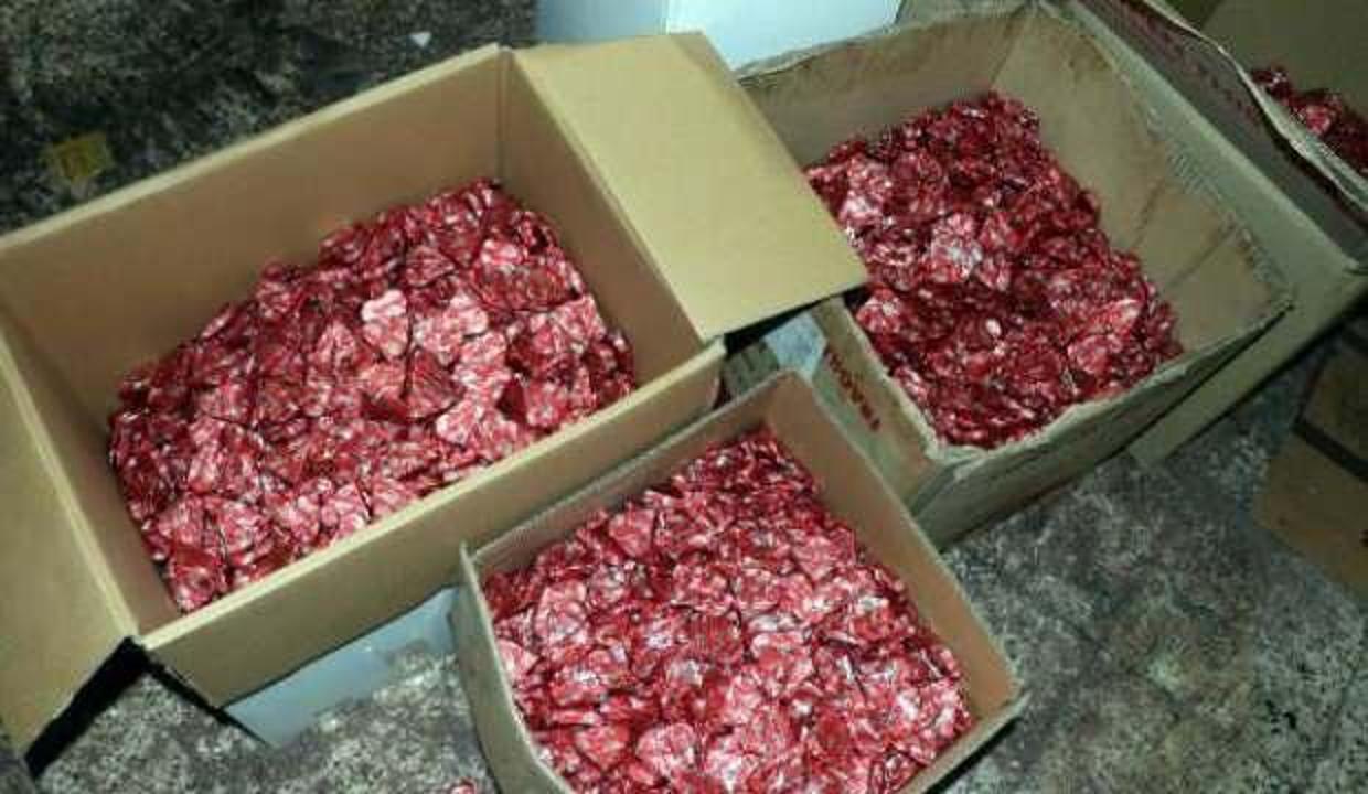 Kayseri'de cinsel içerikli çikolata üreten imalathaneye baskın