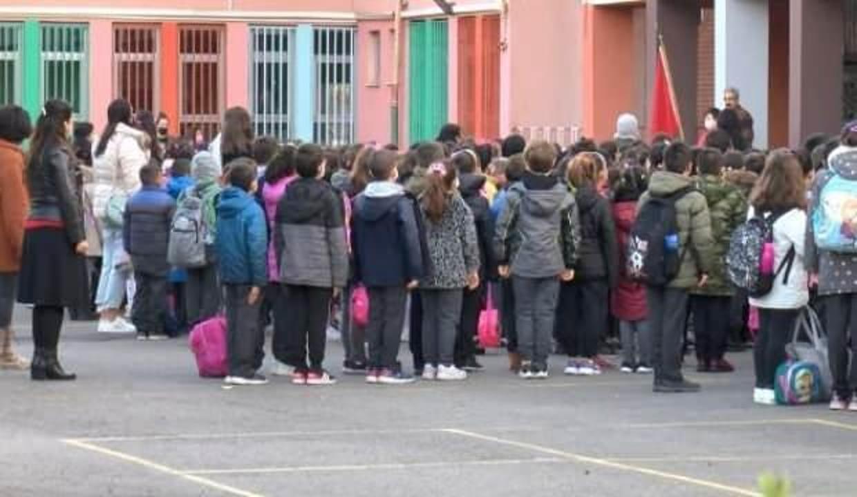 Okullarda ara tatil sonrası ders zili çaldı
