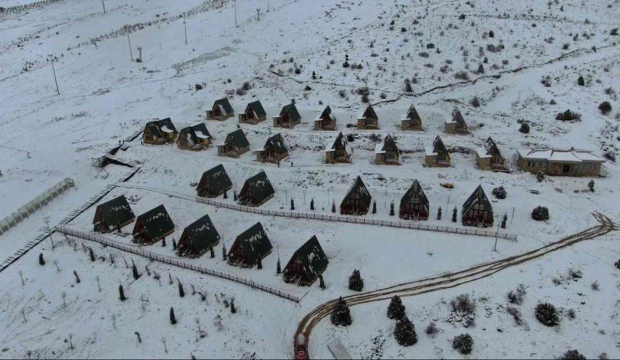 Yıldız Dağı Kayak Merkezi'nde kar sevinci
