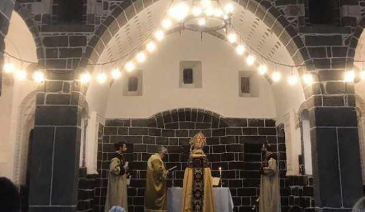 Diyarbakır'da teröristlerin tahrip ettiği kilisede restorasyon tamamlandı
