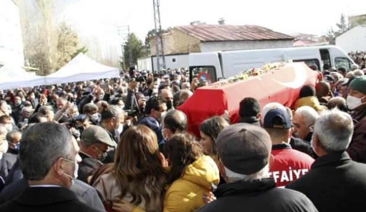 imranli belediye baskani acil icin cenaze toreni duzenlendi guncel haberleri imranli belediye baskani acil icin cenaze toreni duzenlendi guncel haberleri