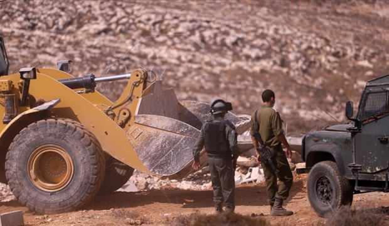 İsrail, Batı Şeria'da Filistinlilere ait tesisleri yıktı