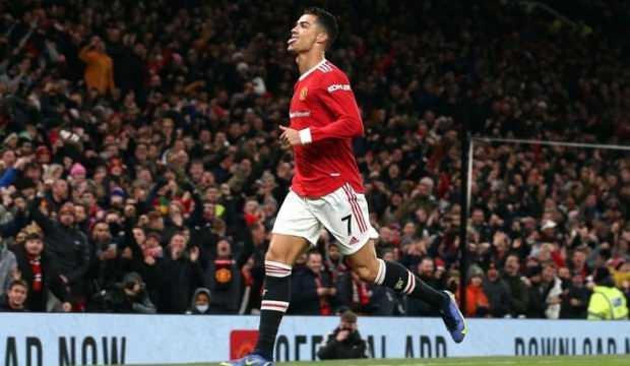 Ronaldo kendi rekorunu kırdı! Manchester United, Arsenal'i devirdi