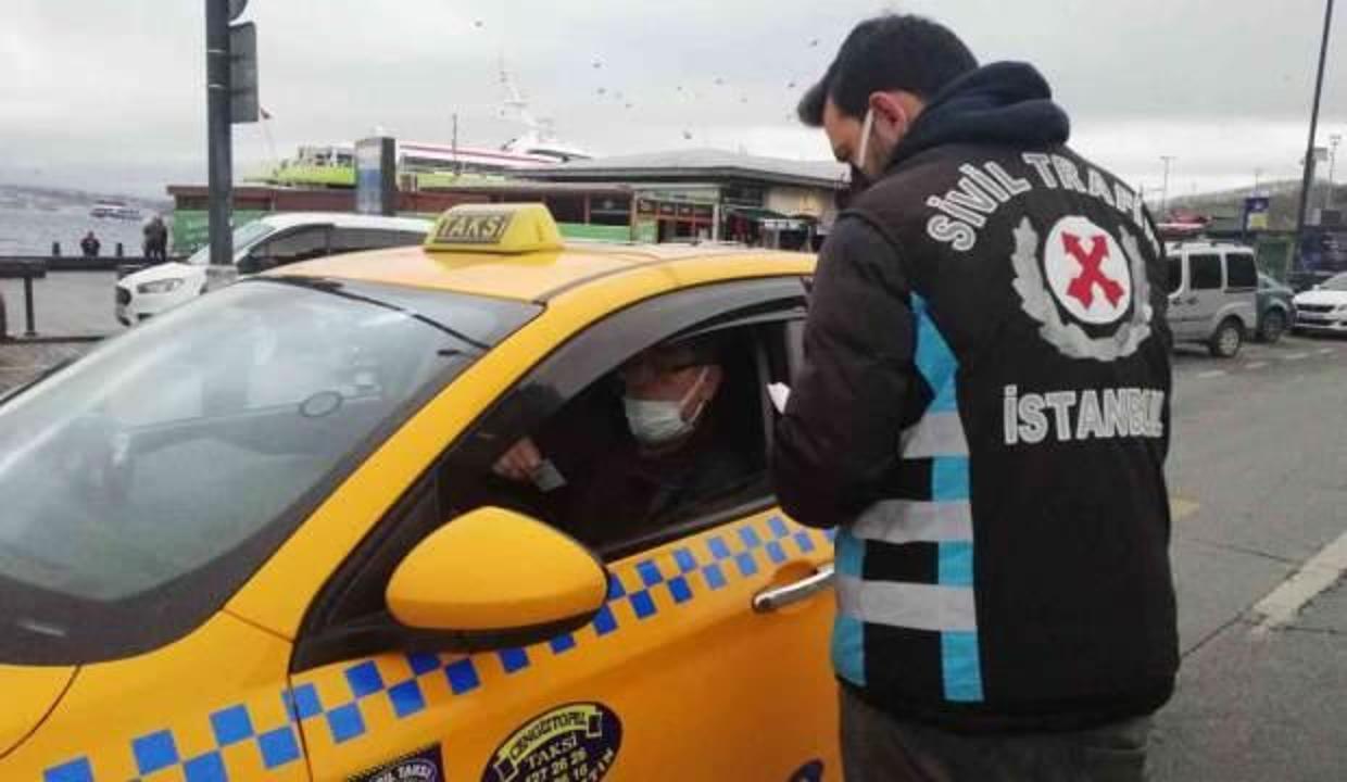 Eminönü'nde taksi denetiminde ilginç savunma: Fabrikaya söyleyin!