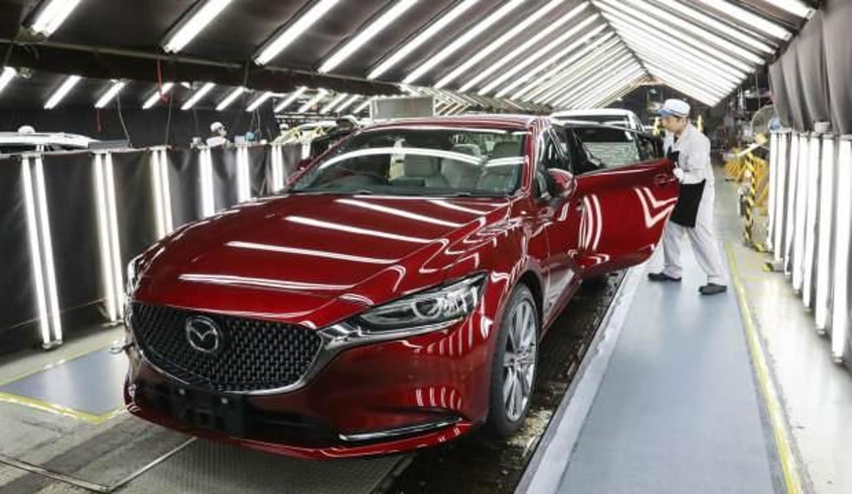 Mazda yeni otomobilleri için fabrikayı yeniledi