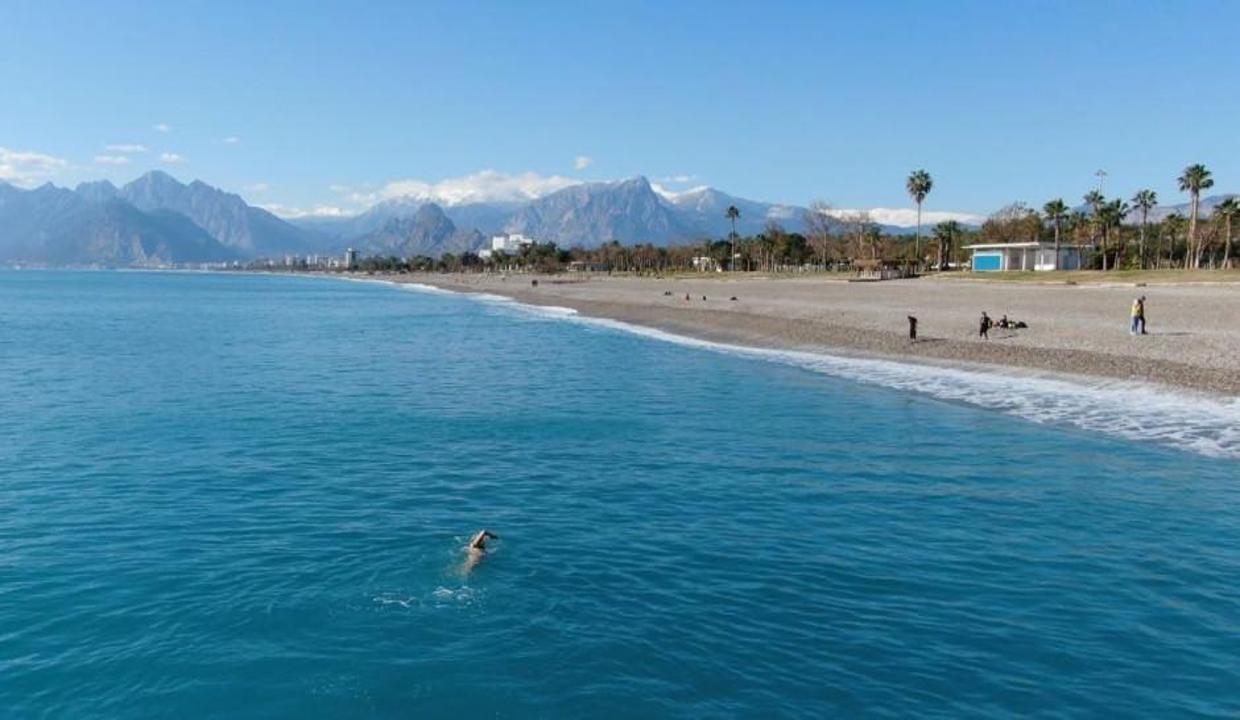 Antalya 30 dakikada iki mevsim yaşatıyor