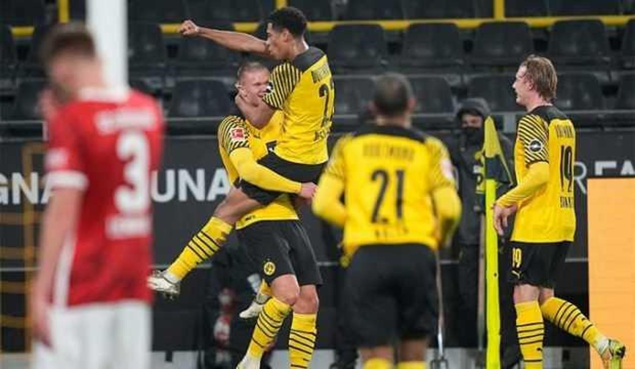 Dortmund, Freiburg'a gol oldu yağdı