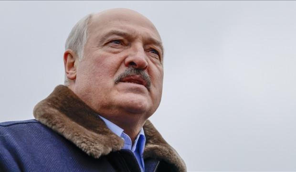 Lukaşenko, Belarus’un batı sınırlarına 30 binden fazla asker konuşlandığını bildirdi