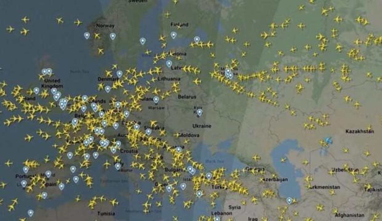 Rusya’nın Ukrayna’ya askeri müdahalesi: Uluslararası uçuş trafiği durdu