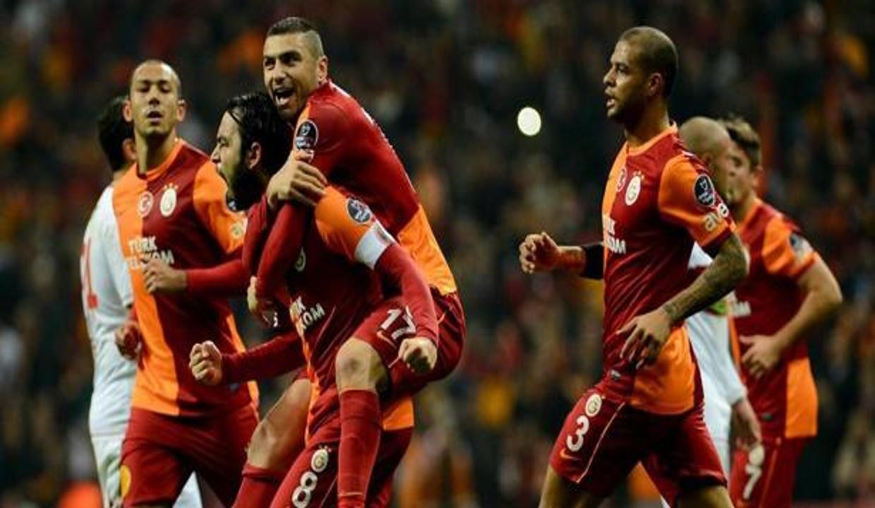 Burak Yılmaz'dan tarihe geçen gol!