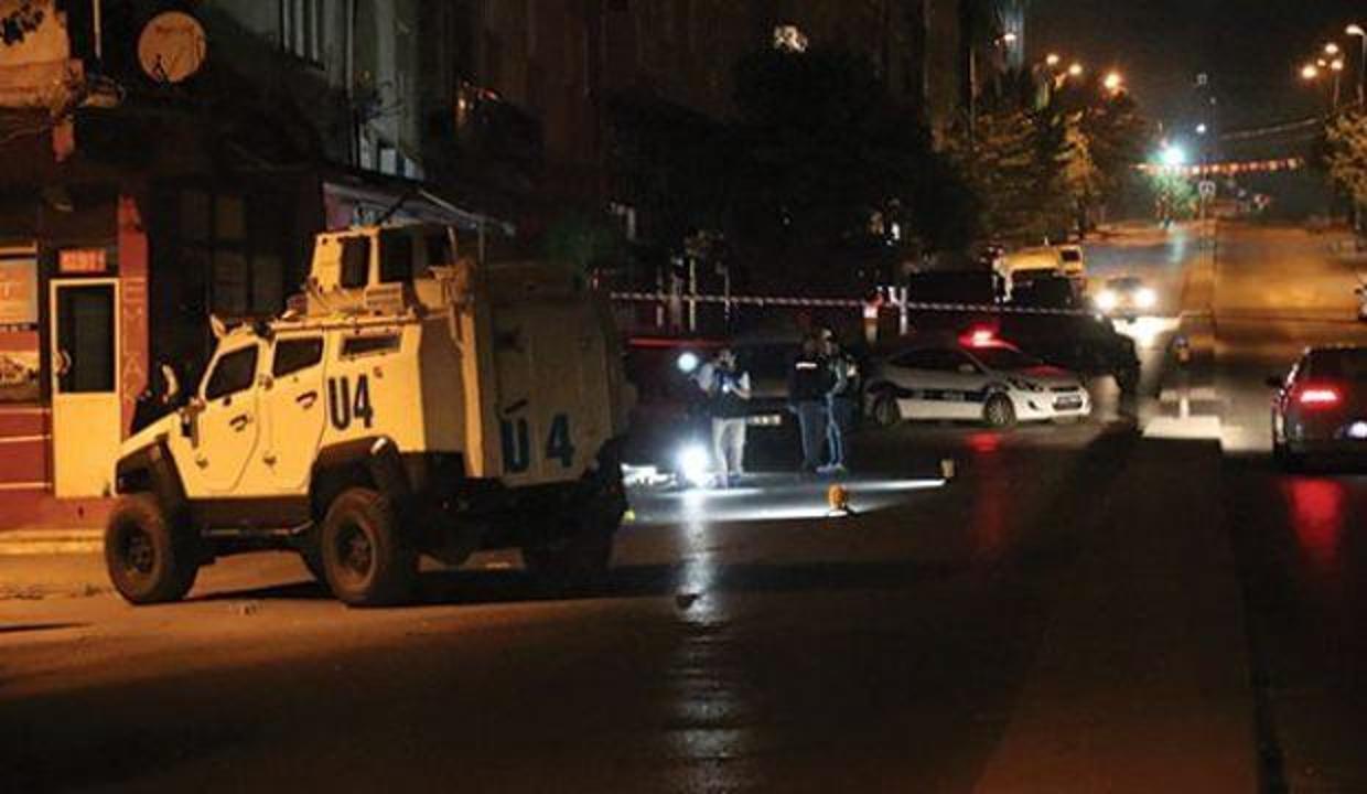 Sultangazi’de polise silahlı saldırı 1 yaralı GÜNCEL Sultangazi’de polise silahlı saldırı 1 yaralı GÜNCEL