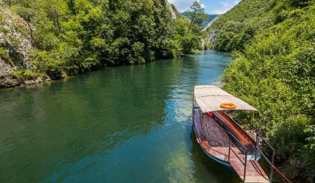 Makedonya�nın inci gibi değerli gezi noktası Matka Kanyonu Dünyayı