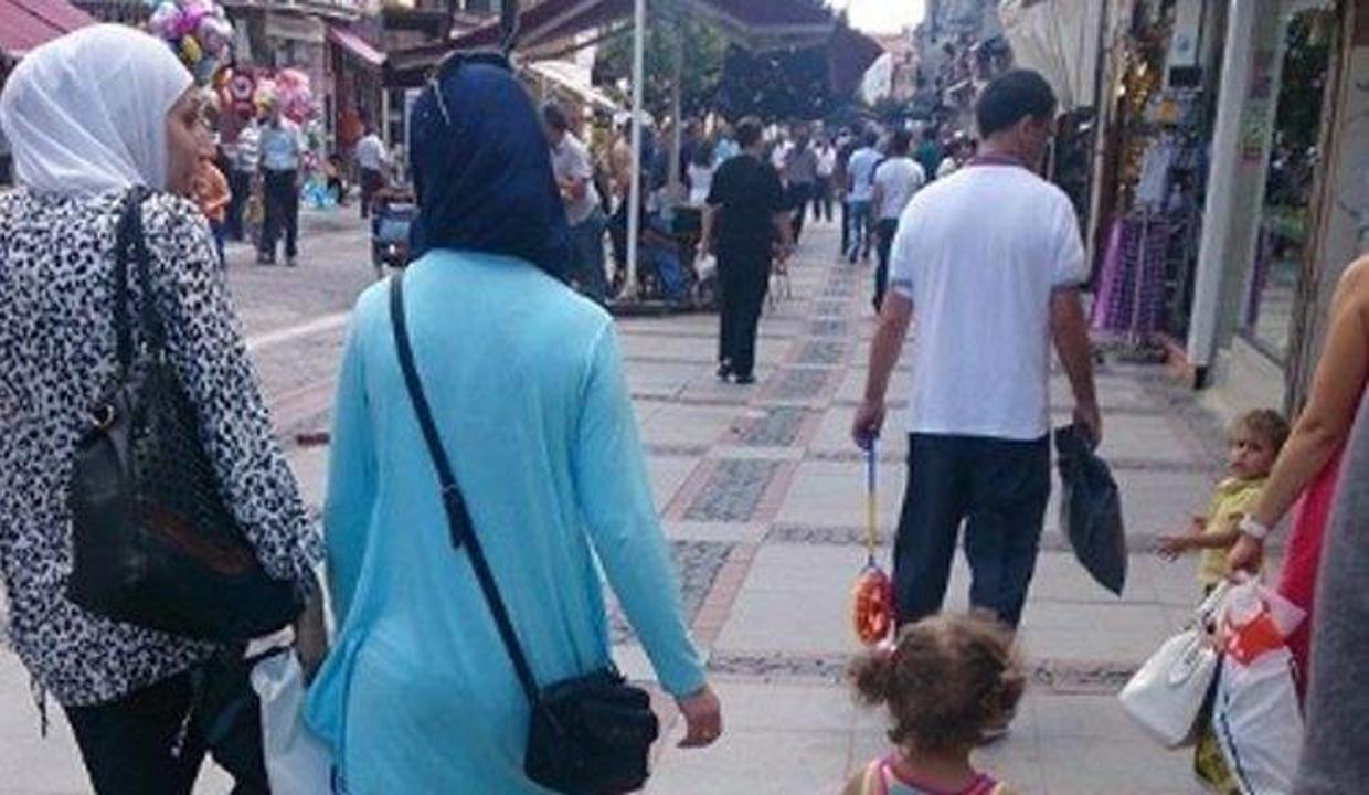 Kızını kaybetmek istemeyen annenin ilginç çözümü - Neler oluyor hayatta