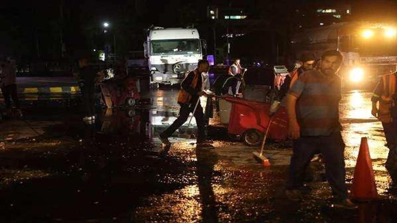 Şam'da İsrail saldırıları sonrası enkaz kaldırma çalışmaları yapılıyor
