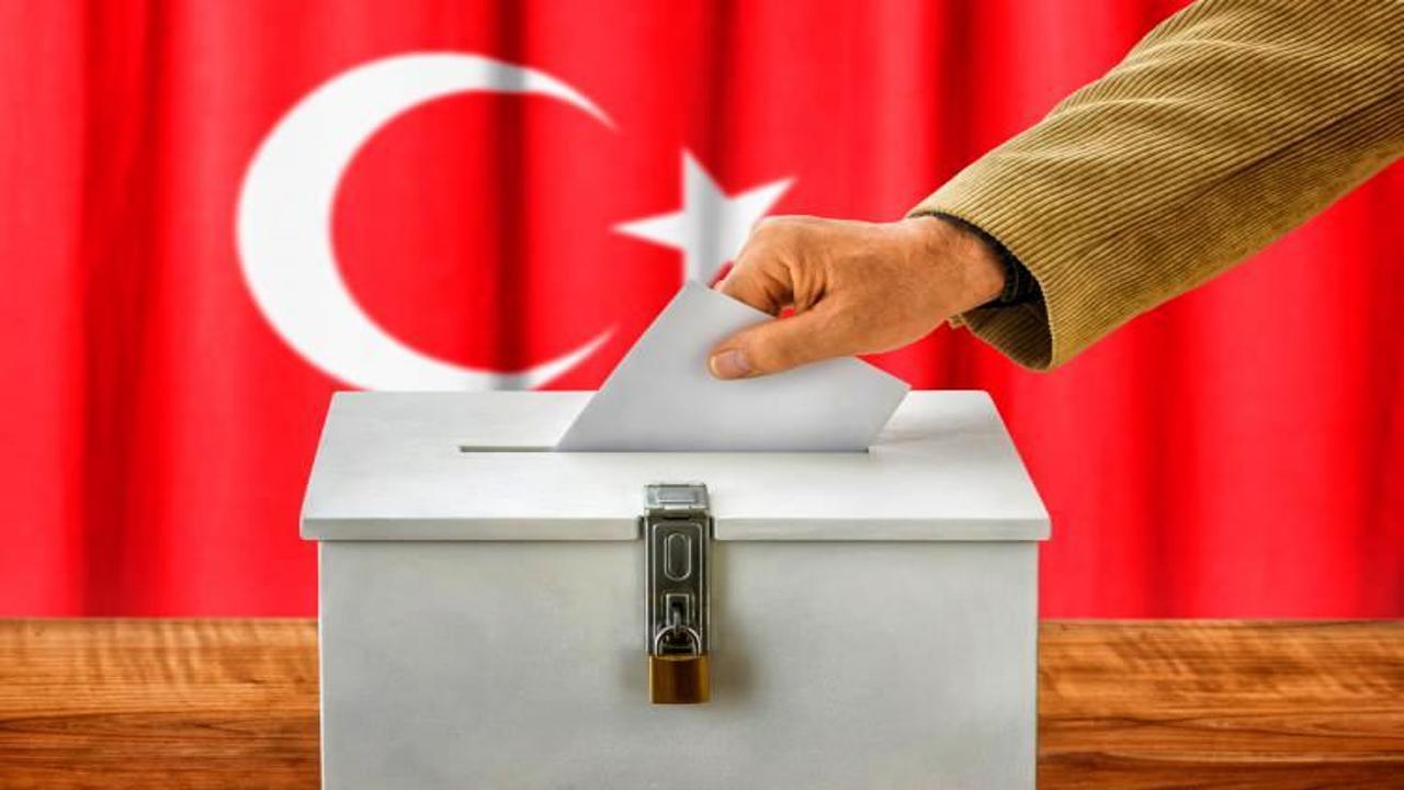 Son seçim anketi sonuçları paylaşıldı! Zirve değişmedi! İşte partilerin oy oranları Son seçim anketi sonuçları paylaşıldı! Zirve değişmedi! İşte partilerin oy oranları