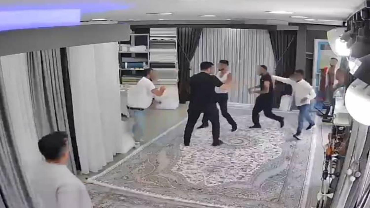 Sokaktaki kavga perdecide devam etti o anlar kameralara yansıdı…