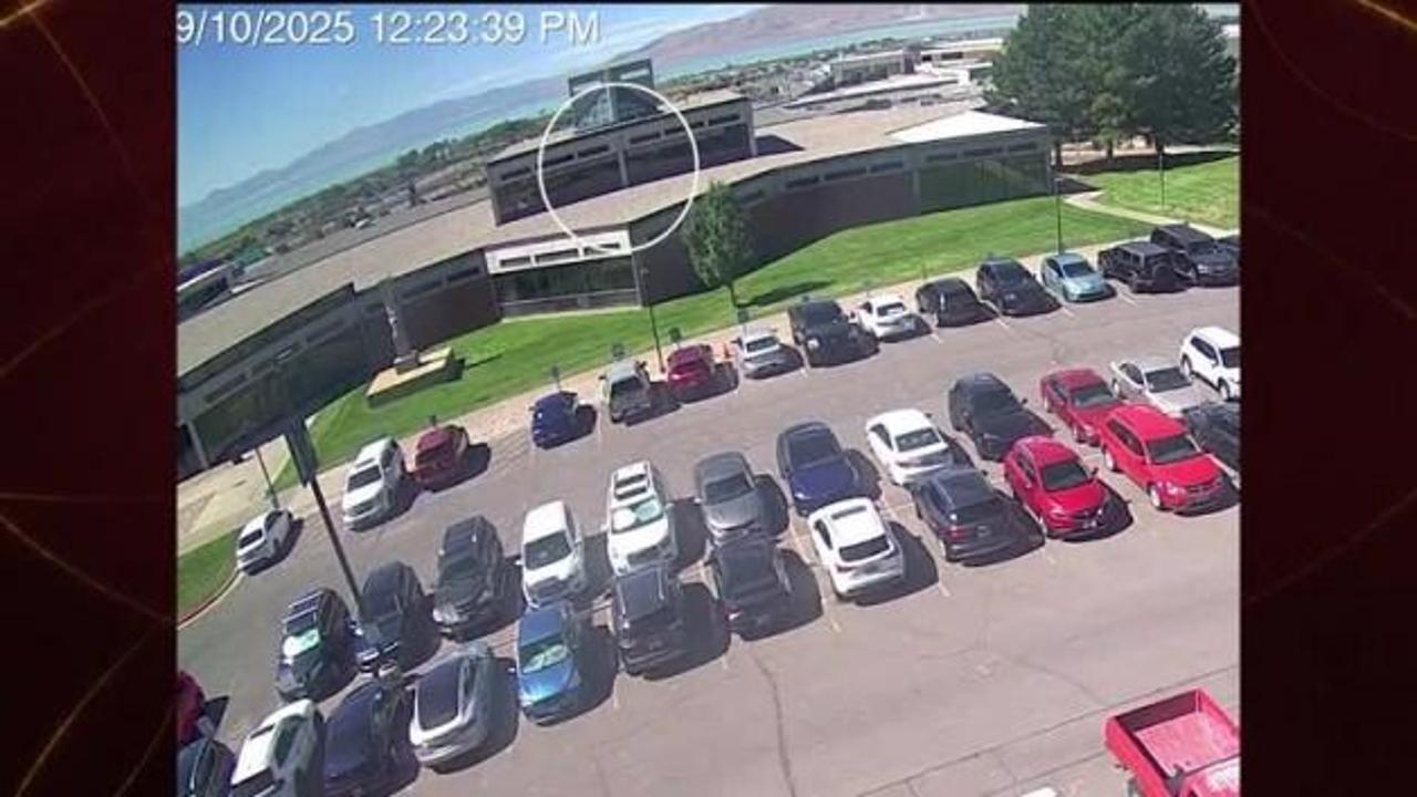 Dünyanın konuştuğu suikastın şüphelisi olay yerinden kaçarken görüntülendi