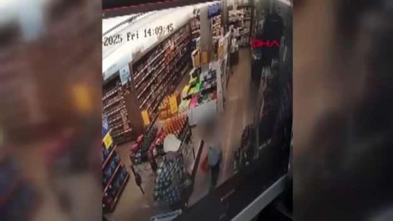 Vicdansız adam markette otizmli çocuğa vurup yere düşürdü