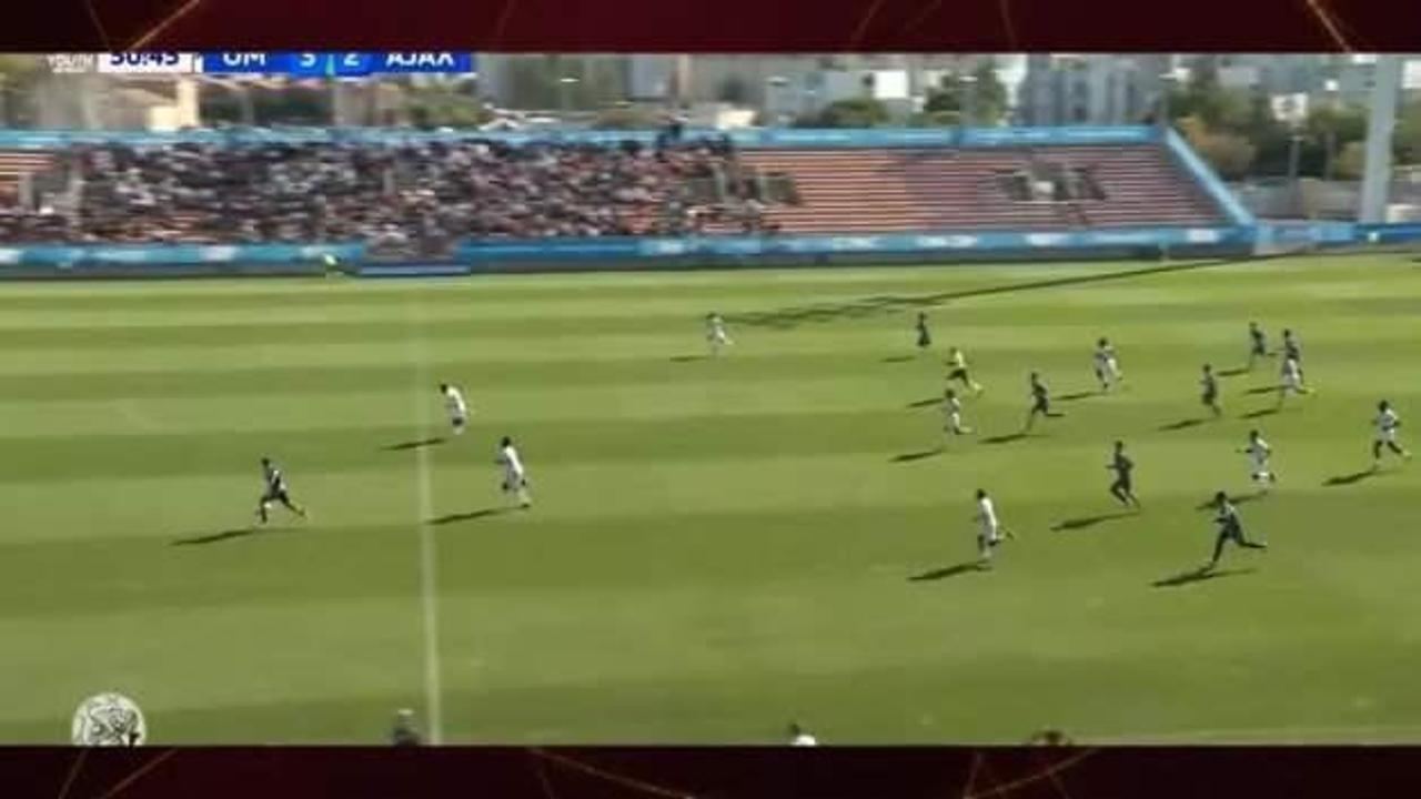 Ajax'ın altyapısındaki Emre Ünüvar attığı gollerle dikkatleri çekti