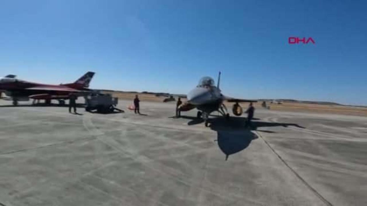 Türk jetlerine 4700 km ötede görev! O anları MSB paylaştı