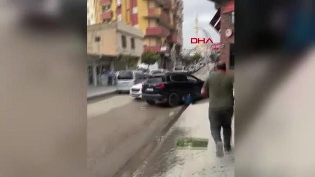 Sinirlerine hakim olamadı tartıştığı kişiyi aracıyla ezdi! Korkunç anlar kamerada