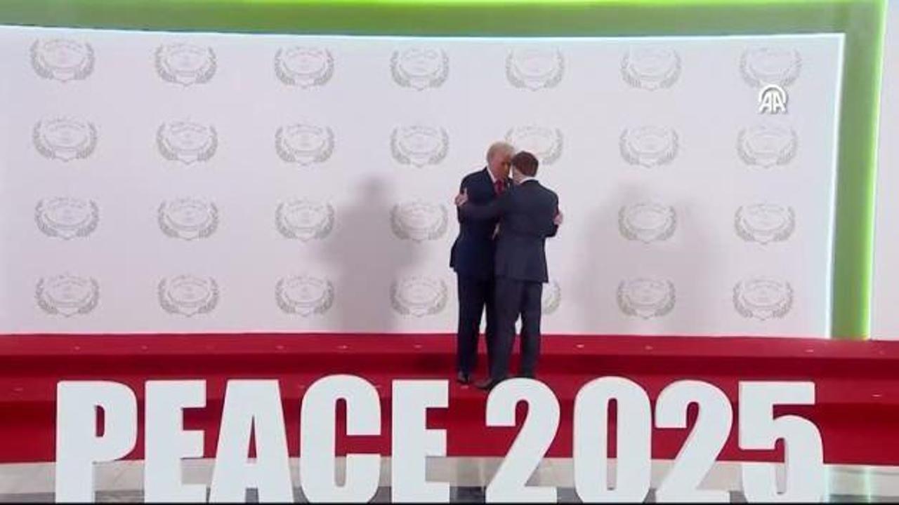 Trump ile Macron arasında yaşanan 26 saniyelik tokalaşmanın sırrı ortaya çıktı