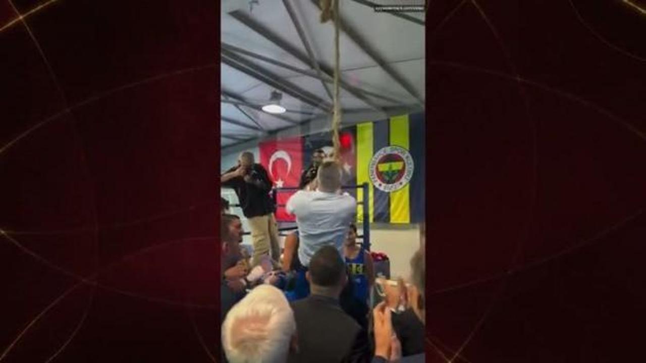 Sadettin Saran gücünü gösterdi! Taraftarlar "Ne yapıyorsunuz Sadettin Bey?" diye sordu