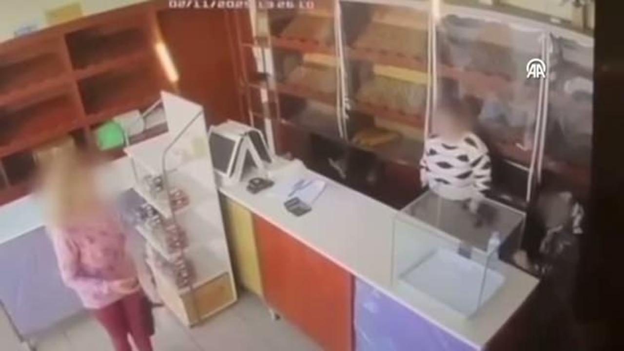 Ekmek fırınına son sürat daldı! Feci kaza böyle görüntülendi