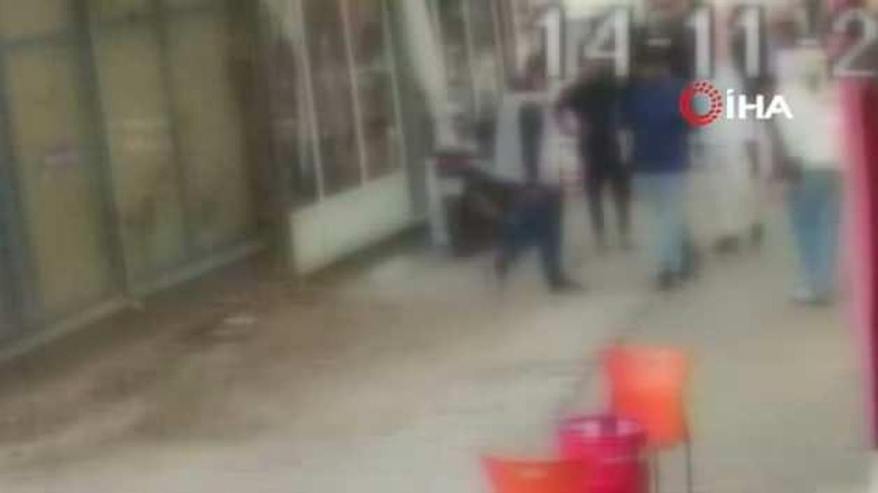 Gençlerin kavgası kan aktı!