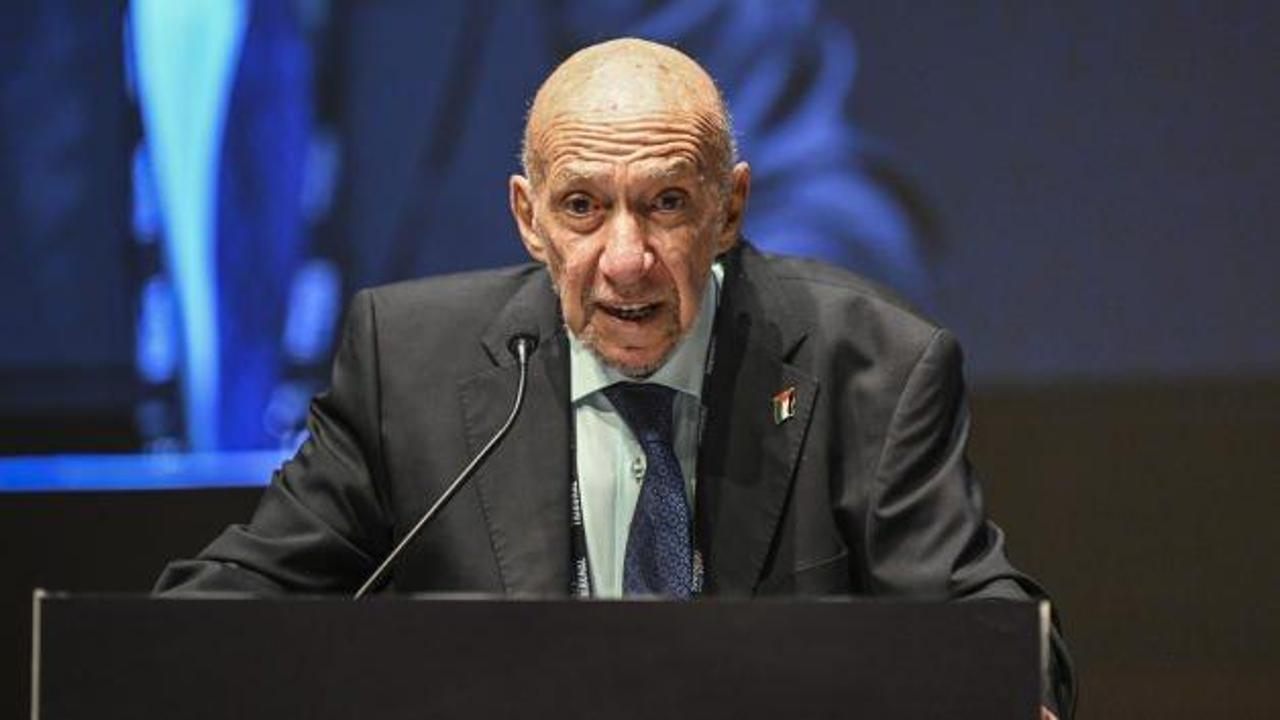 "Kanada'ya tehdit" deyip havalimanında alıkoydular... Prof. Dr. Richard Falk'a çirkin hareket