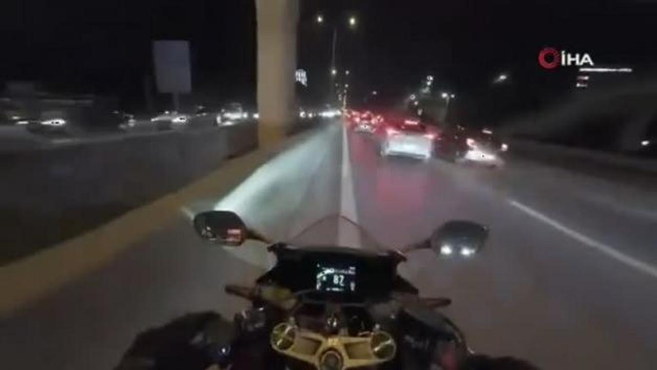 Maltepe’de motosikletin çarptığı trafik polisi yaralandı: Kaza anı kamerada