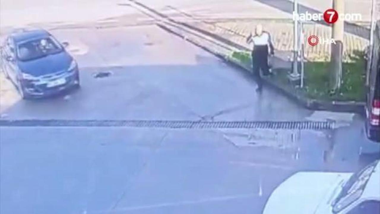 Dikkatsiz sürücü polise çarptı!