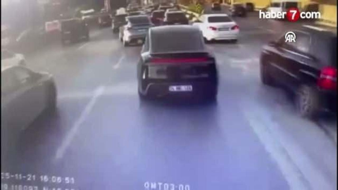 Maltepe'de motosikletin önündeki otomobile çarpmas…