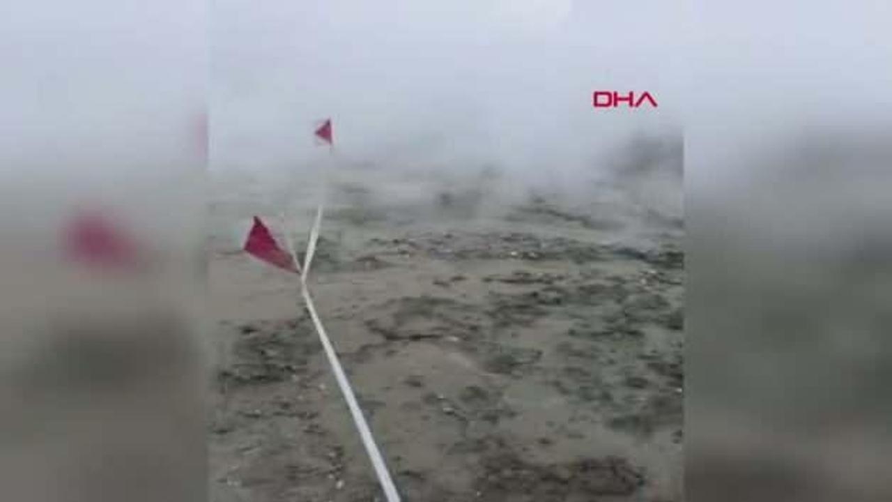 Aydın'da sıcak su boru hattı patladı; yol trafiğe kapandı