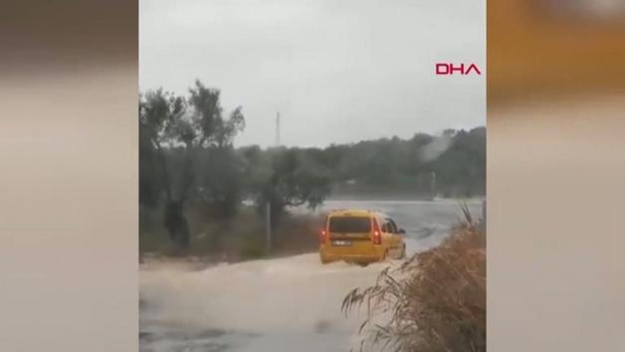 Ayvalık'ta sokaklar göle döndü! Metrekareye 120 kilogram yağış düştü