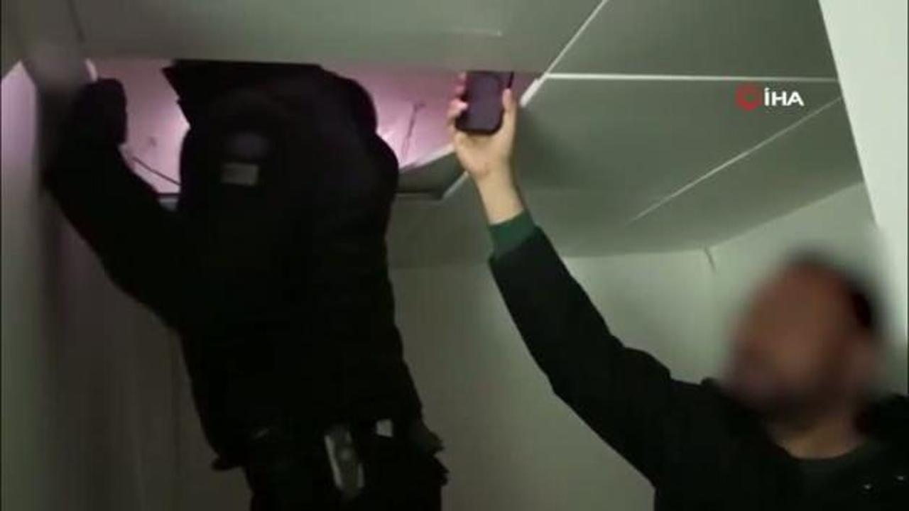 Polisi bile şaşırtan düzenek: Gözetlemek için monitör kurmuş