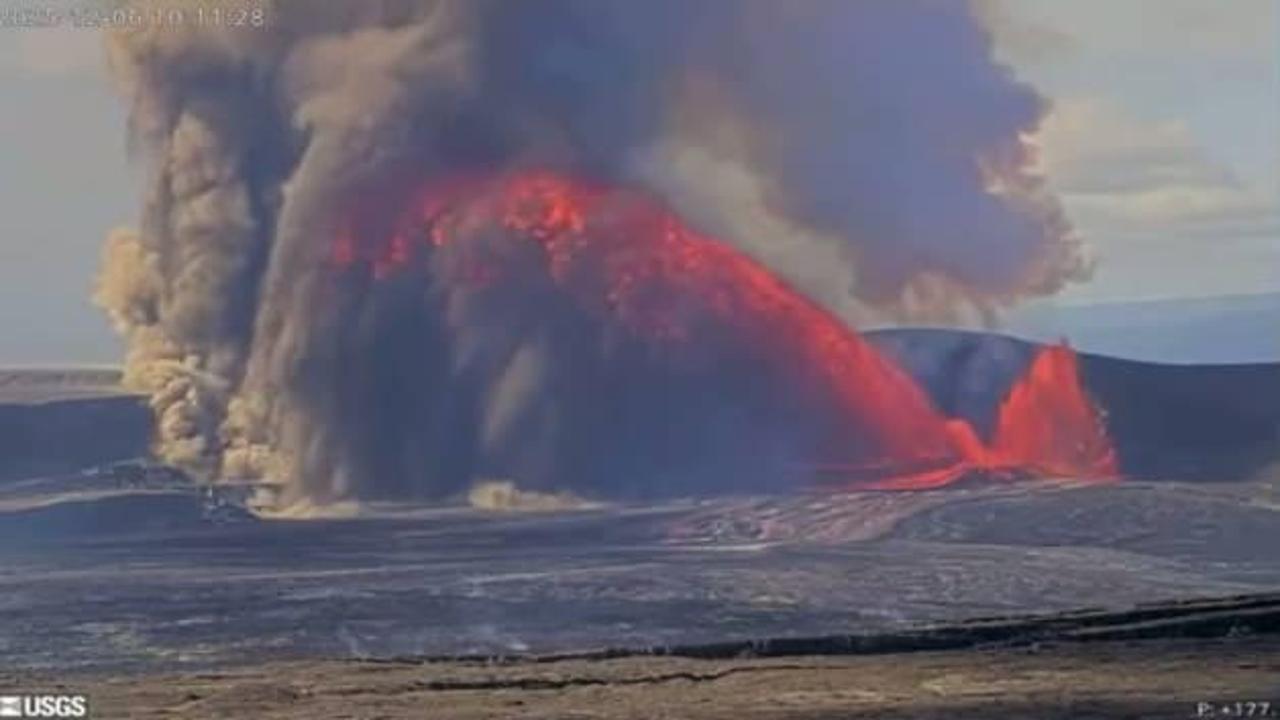 Hawaii'de yanardağ patladı!