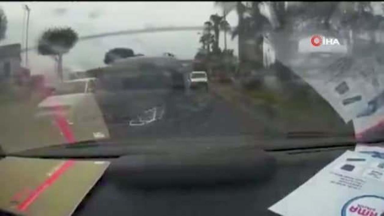 Makas atan trafik magandasının yaptığı yanına kalmadı