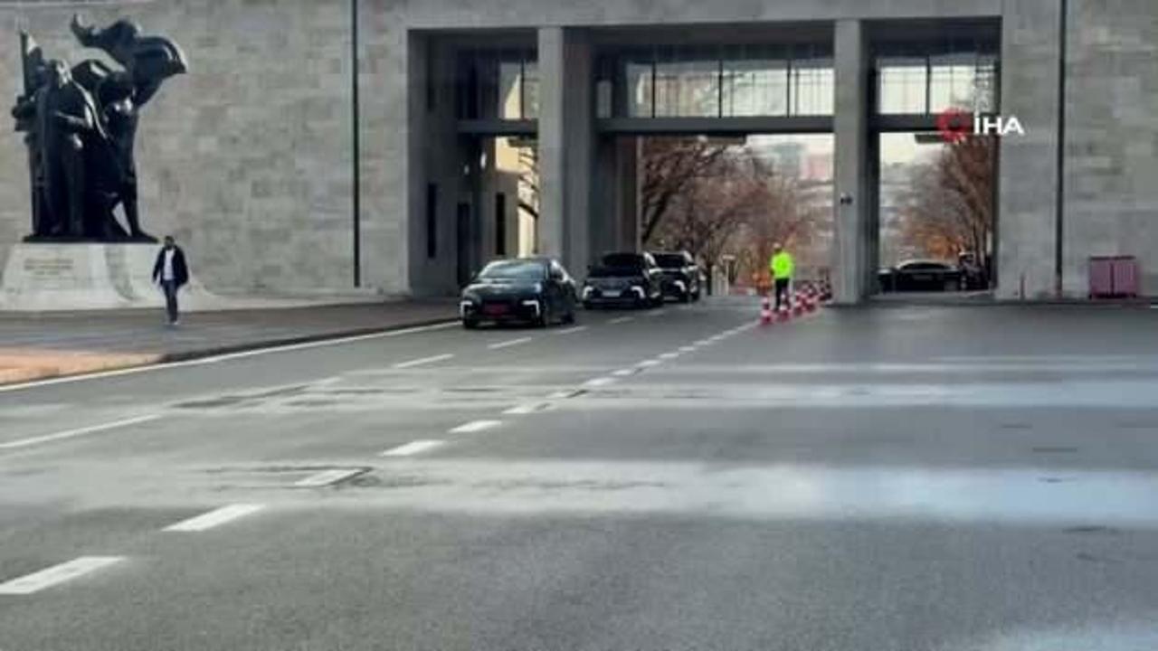 Bakan Kacır bütçe görüşmelerine Togg T10F ile geldi