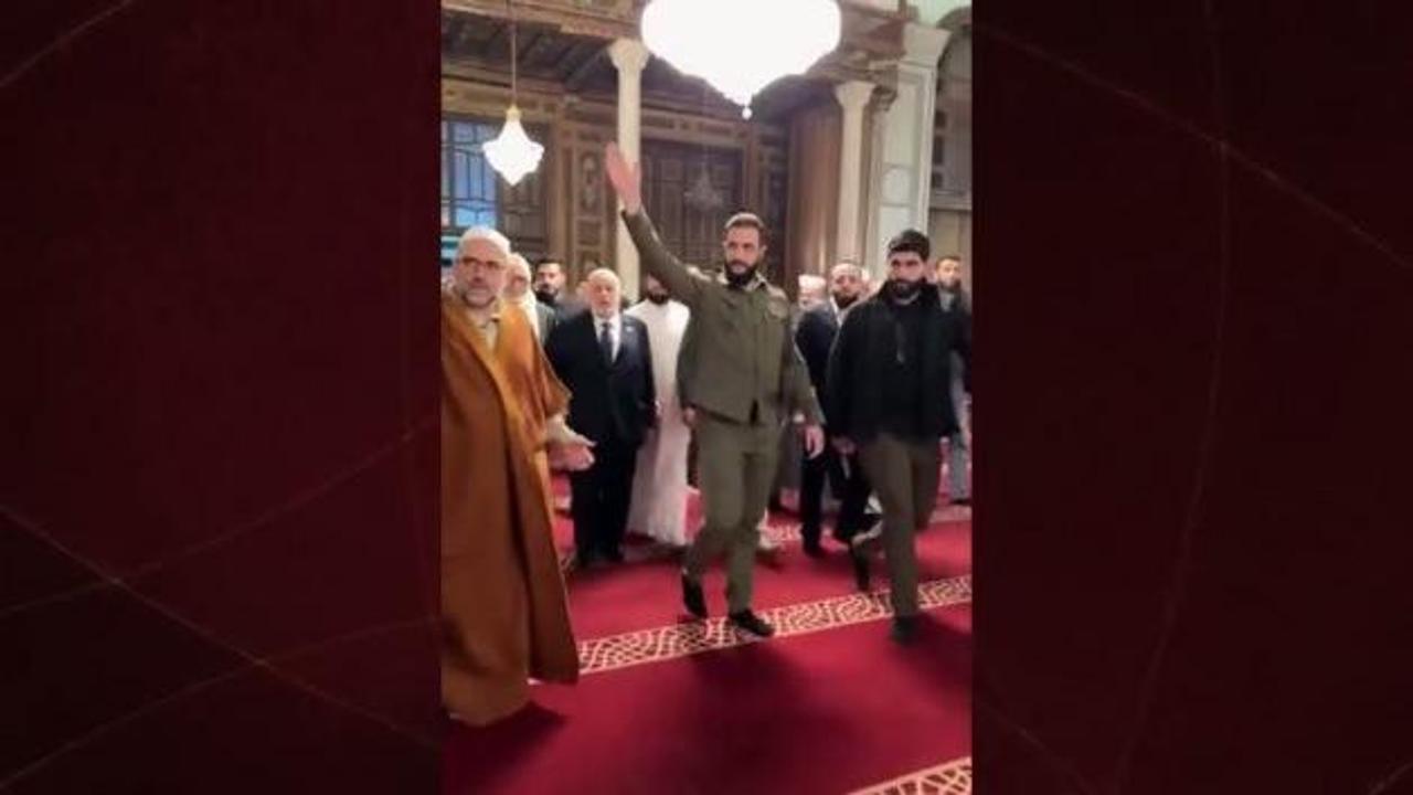 Suriye zaferinin 1.yılı! Ahmet Şara sabah namazını kıldırdı, hutbede konuştu