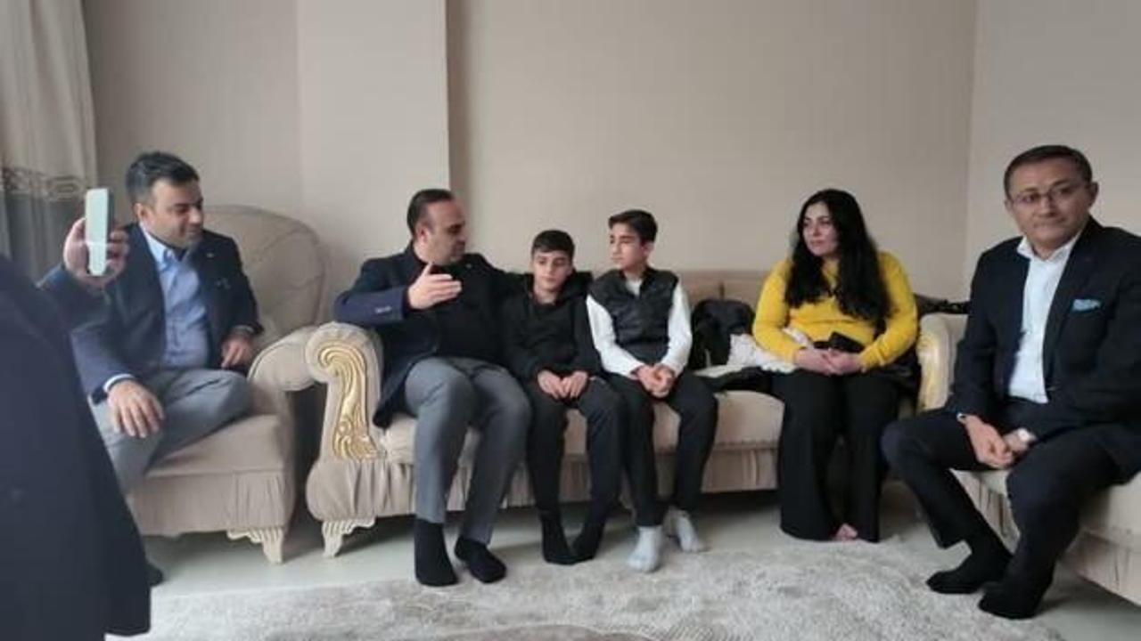 1,3 milyonluk altını sahibine teslim etmişlerdi! "Altın kalpli" çocuklar ilk kez konuştu