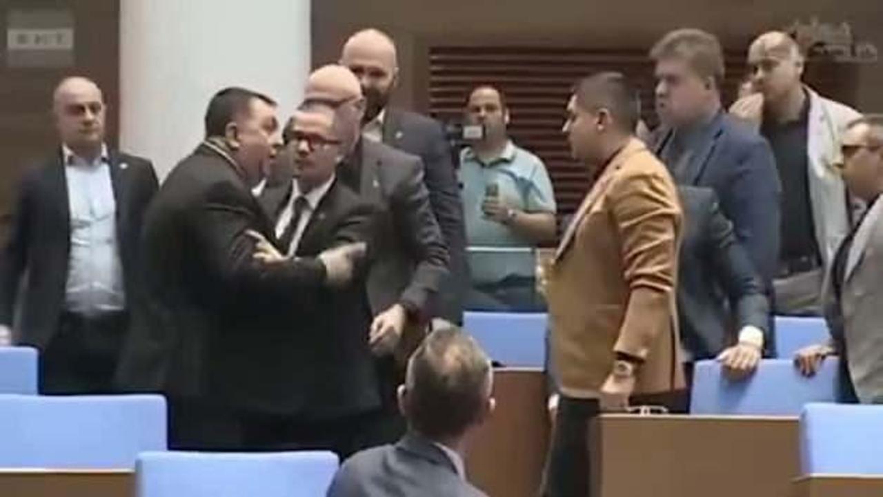 Bulgaristan meclisinde kavga! Türk vekili hedef aldılar