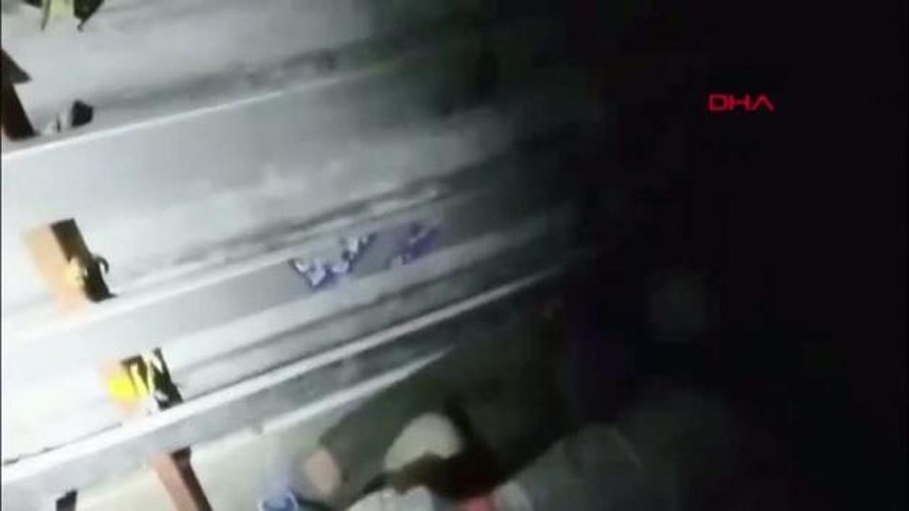 Demir yüklü TIR'ın dorsesinden 37 kaçak göçmen çıktı