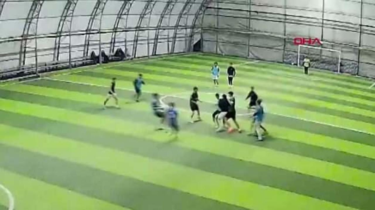 Halı sahada yetenek değil yumruklar konuştu