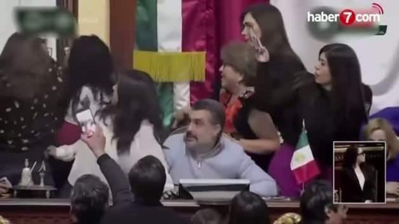 Meksika kongresinde milletvekilleri arasında kavga çıktı