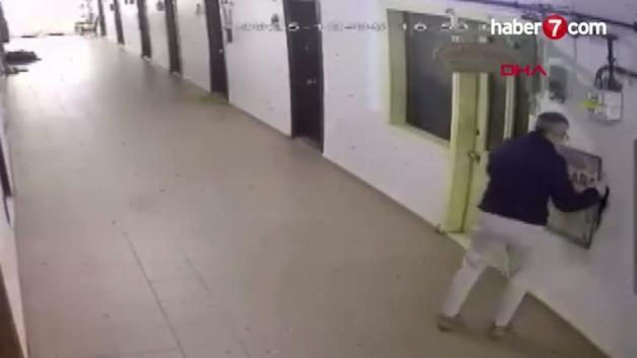 Ofis kiralayıp, duvarı deldiler: 40 bin dolarlık saati çaldılar