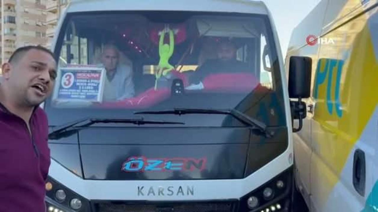 PTT kargo aracı ile dolmuş şoförünün trafik tartışması darpla bitti